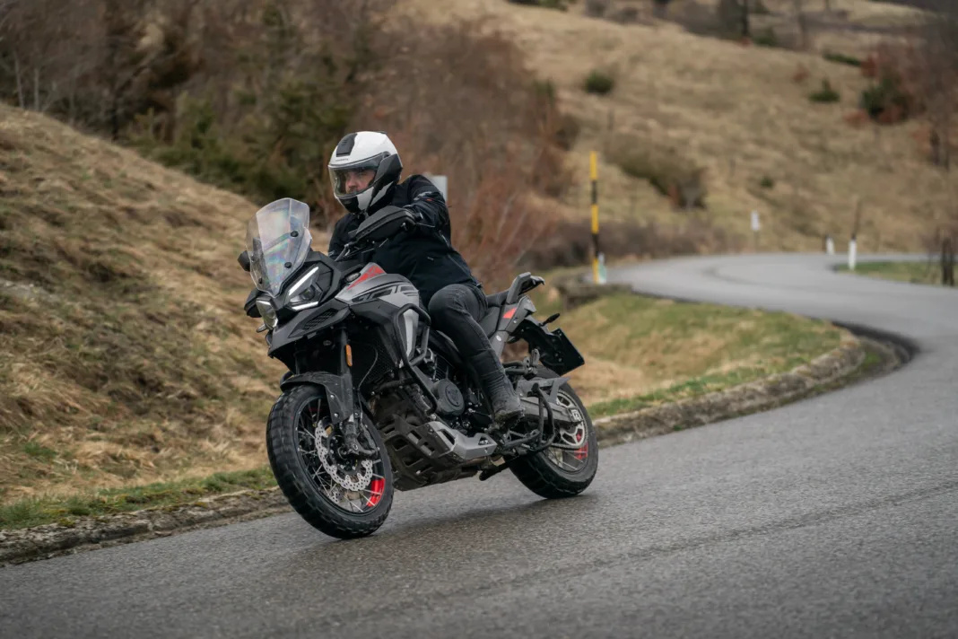 Visada pasiruošęs. Naujojo Morbidelli T1002VX bandymai lietingoje Italijoje.